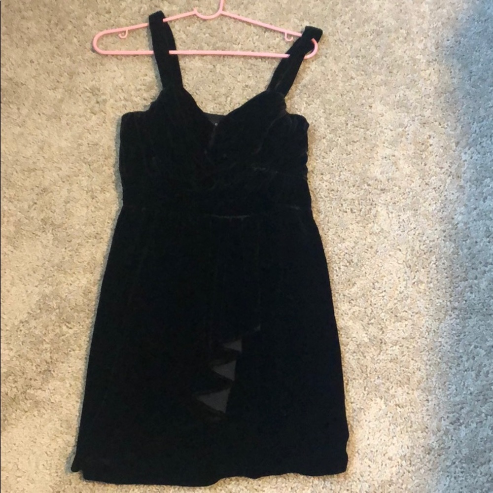 Black velvet express dress size 10. NWT!
